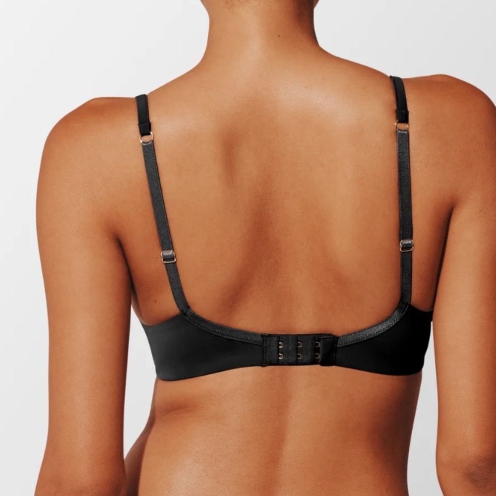 Thirdlove 24/7 Classic Uplift black Plunge Bra with mesh - Picture 2 of 15